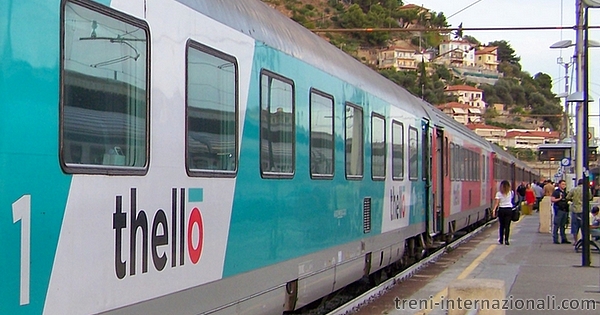 Treno Thello a Ventimiglia.