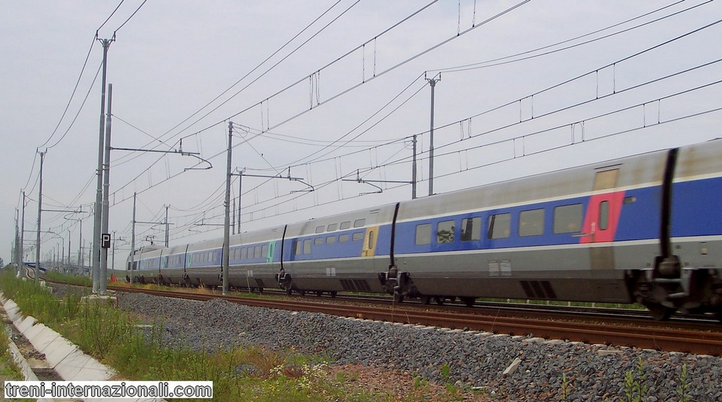 Treno EuroCity TGV "Caravaggio" Parigi - Milano vicino a Santhi�