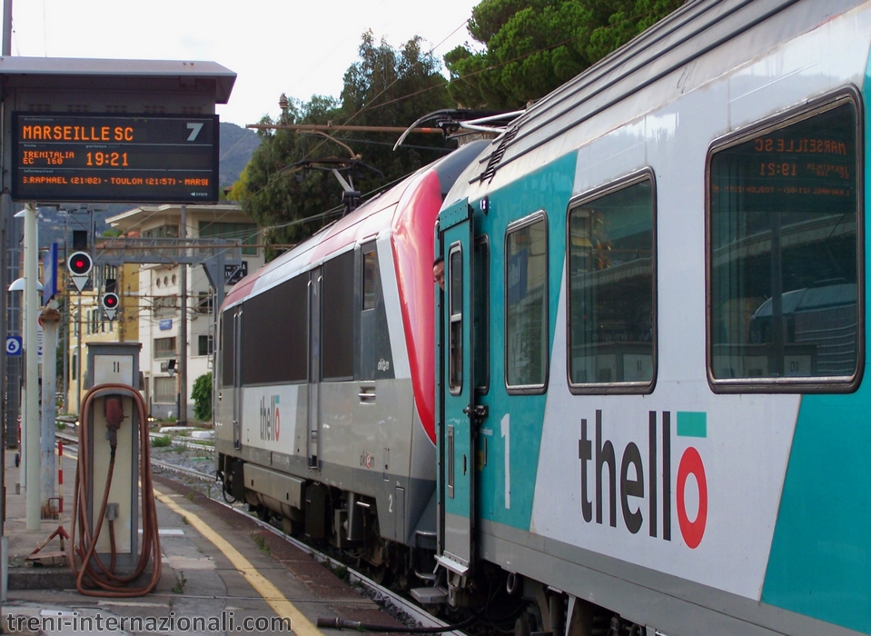 Treno EuroCity Thello Milano - Marsiglia a Ventimiglia