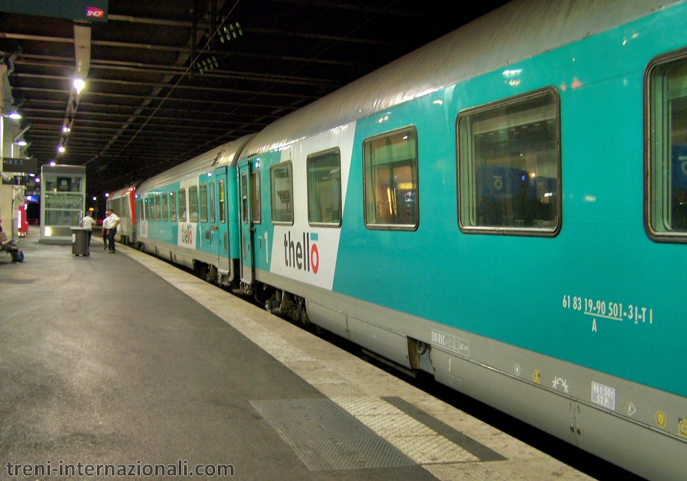 Treno EuroCity Thello Milano - Marsiglia a Cannes